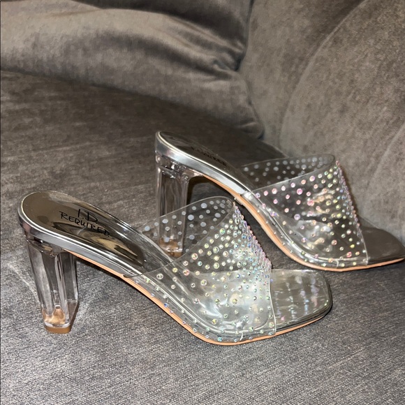 Equipe Silver Rhinestone Heels - Picture 2 of 4